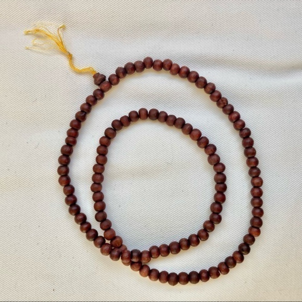 VINTAGE UNUSUAL Rosewood Mala 107 Beads Wooden Garland Necklace Rosary Carved